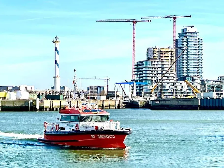 Ostend Chic, Luxe Loftstijl In Oostende 아파트
